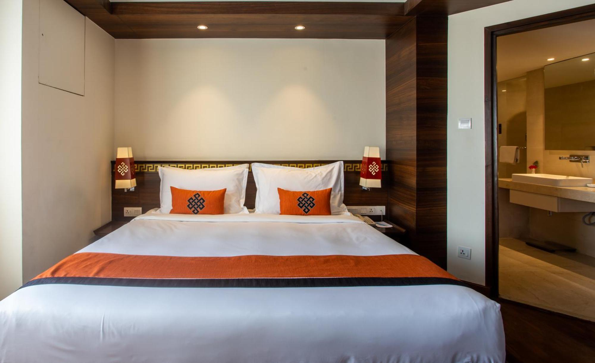 Hotel Ramada By Wyndham Kathmandu Dhumbarahi Exterior foto